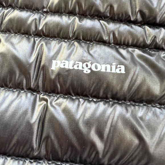 Patagonia Ultralight Down Vest Size Medium - Picture 3 of 5